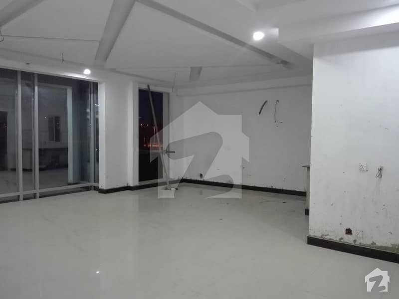 1175 Sq Ft Office Is Up For Sale In Muslim Commercial