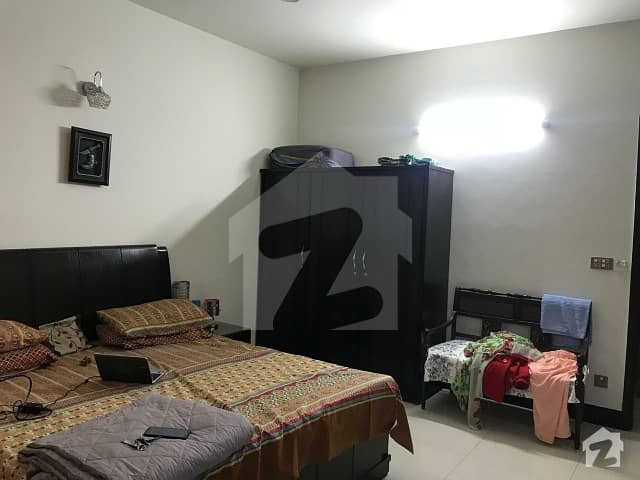 پی ای سی ایچ ایس بلاک 6 پی ای سی ایچ ایس جمشید ٹاؤن کراچی میں 5 کمروں کا 10 مرلہ مکان 5.25 کروڑ میں برائے فروخت۔
