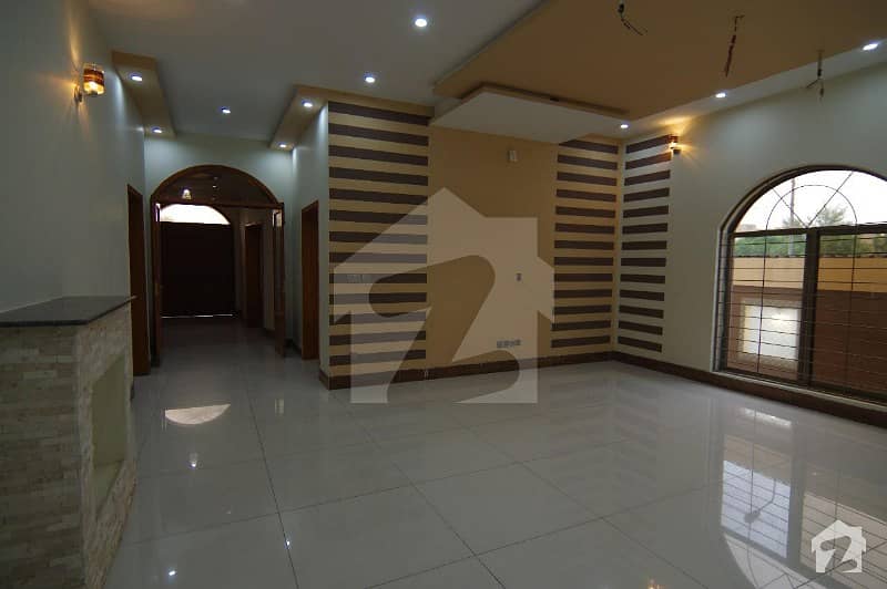 1 Kanal House For Sale