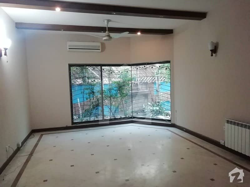 2kanal Super Bungalow For Rent dha Phase 3