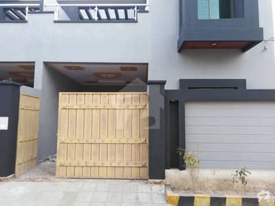 Here Is A Good Opportunity To Live In A Well-Built House Here Is A Good Opportunity To Live In A Well-Built House