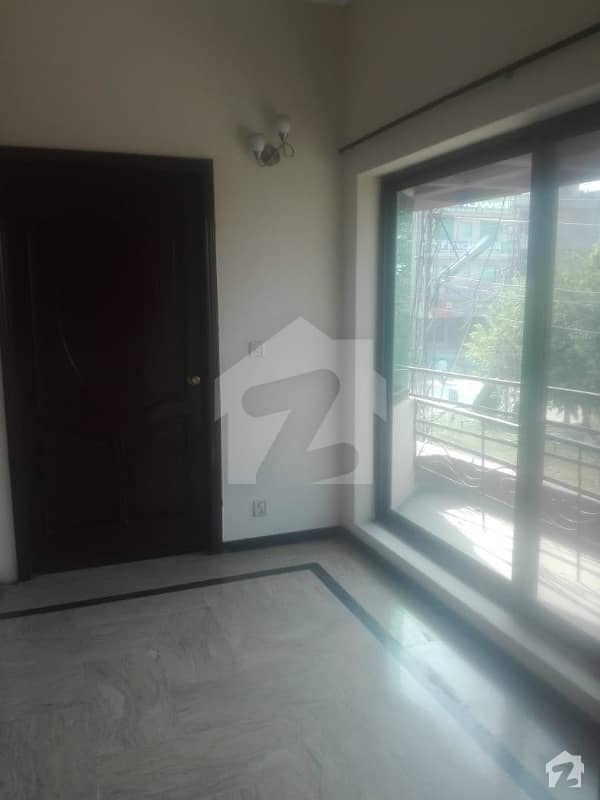 One Kanal Upper Portion With Separate Gate For Rent
