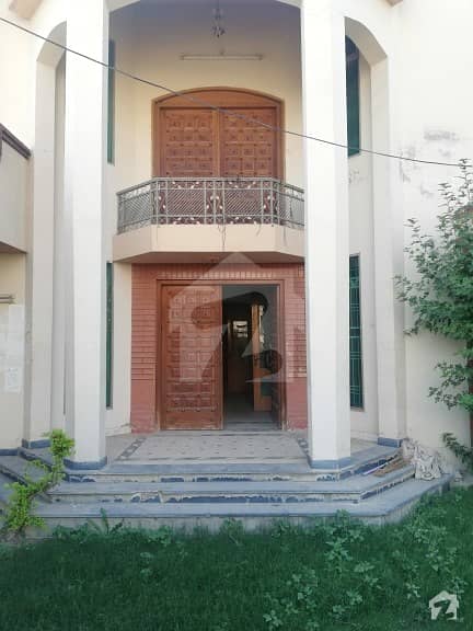 20 Marla 6 Beds House For Rent In  Sahiwal