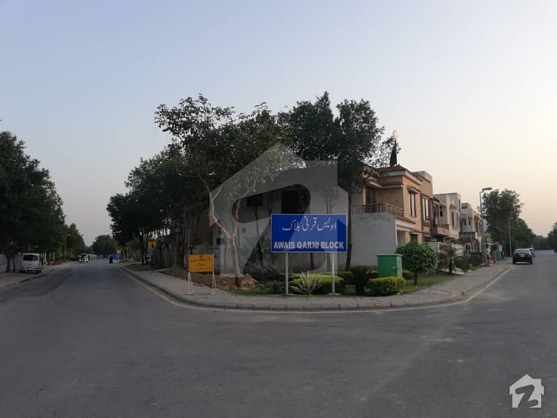 11 Marla Corner Plot Near Park For Sale In Awais Qarni Block Near Al Falah Mosque Bahria Town Lahore