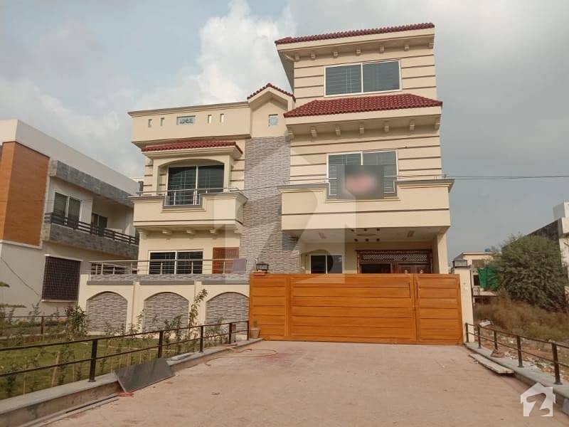 Brand New 35x70 Beautifully House For Sale In G13