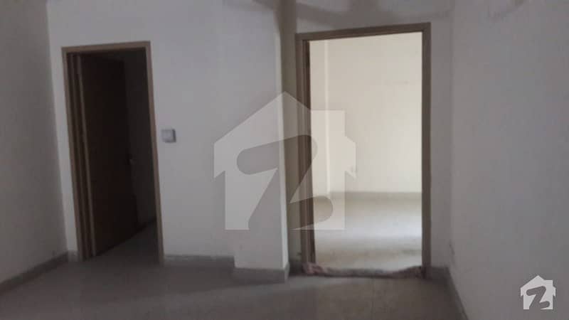 4 Marla Corner First Floor Flat For Sale