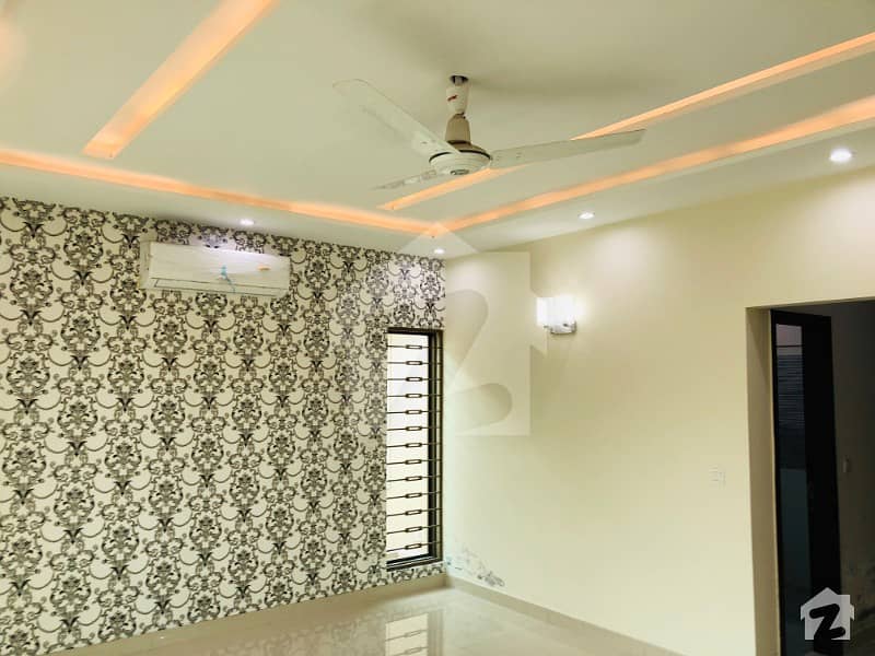 1 Kanal Brand New Upper Portion Available For Rent in Phase 8 at Very reasonable Price