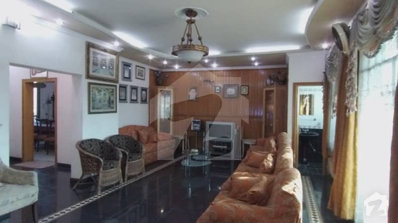 6 Marla Triple Storey House For Sale In Lahore Cantt