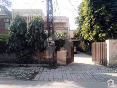 1 Kanal House For Sale In Abu Bakar Block Of New Garden Town Lahore 1 Kanal House For Sale In Abu Bakar Block Of New Garden Town Lahore