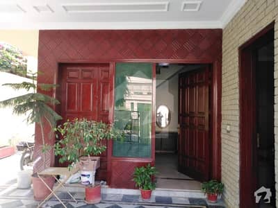 F113 500 Yards 50x901 Kanal Double Unit Corner House 6 Bedrooms Demand Rupees 8 Crores Fifty Lac F113 500 Yards 50x901 Kanal Double Unit Corner House 6 Bedrooms Demand Rupees 8 Crores Fifty Lac