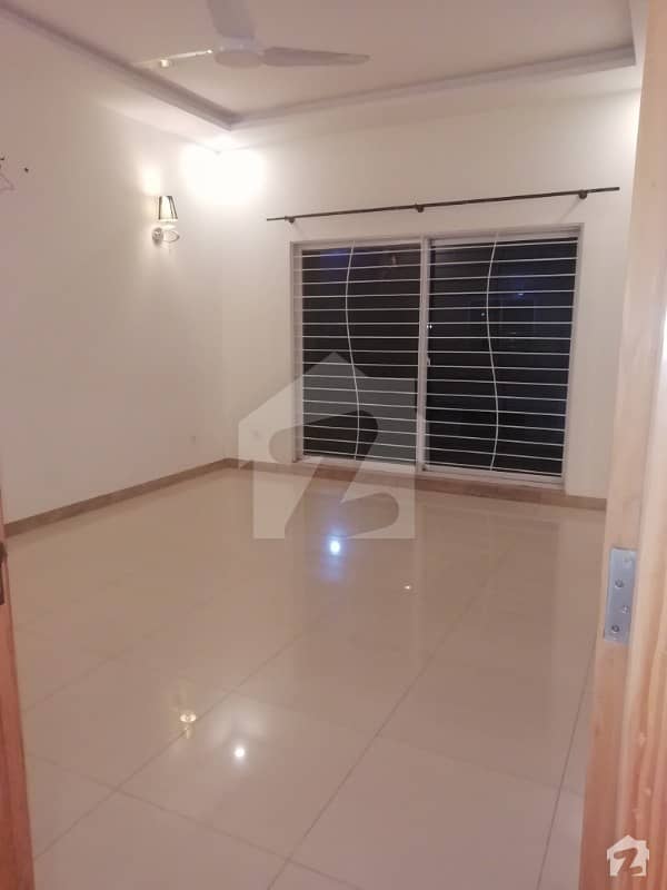 Brand new Luxury ideal 10 Marla Upper Portion for Rent in Available and Gas and Electricity and Park and Lgs school Other facilities And play Ground in Available near Ring rode Near phase 5dha
