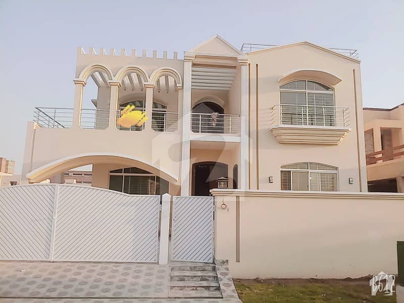 1 Kanal Bungalow Is Available For Rent With 8 Bedrooms In DHA Phase 6