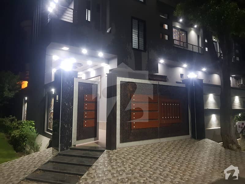 Brand New 8 Marla Corner House Available For Sale In Wapda Town