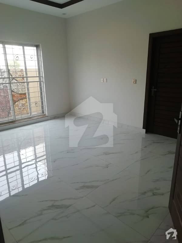 10 marla Full house For rent In available And gas And electricity And park And Lgs School other Facilities and Play ground In available Near ring Rode near Phase 5dha