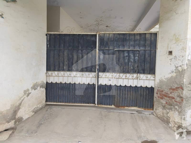 جیل روڈ ملتان میں 6 کمروں کا 1 کنال مکان 3.3 کروڑ میں برائے فروخت۔