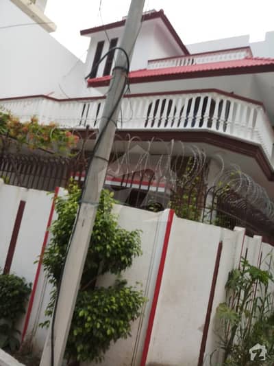 کمشنر سوسائٹی کراچی میں 4 کمروں کا 5 مرلہ مکان 2.3 کروڑ میں برائے فروخت۔