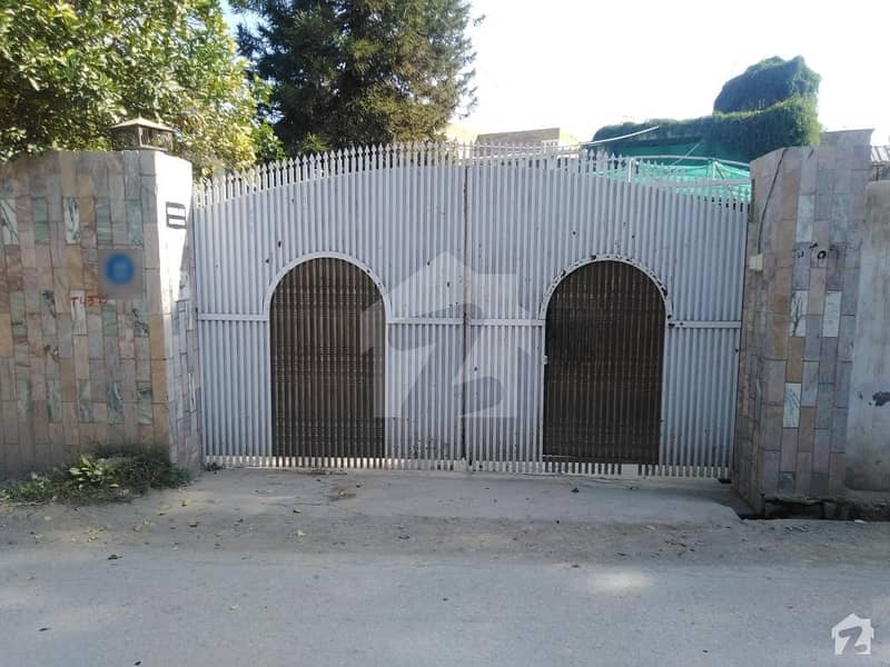 راحت آباد پشاور میں 7 کمروں کا 2 کنال مکان 6 کروڑ میں برائے فروخت۔