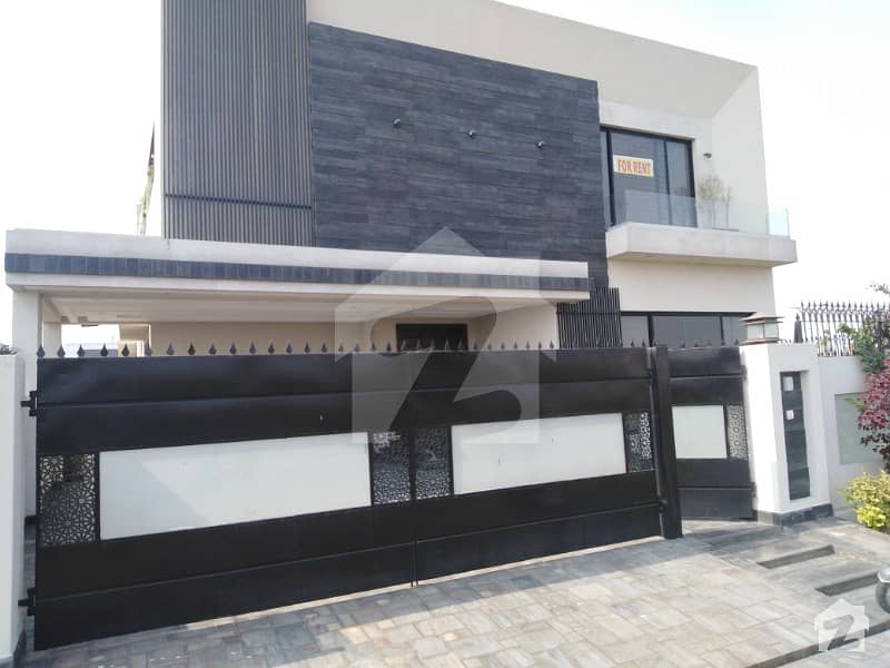 1 Kanal Luxury Bungalow Available For Rent in Phase 8