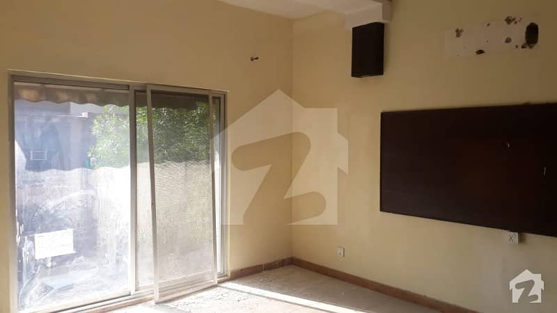 Neat  clean and fresh renovated  8 Marla for Rent in Gardenia Block Bahria Town Lahore