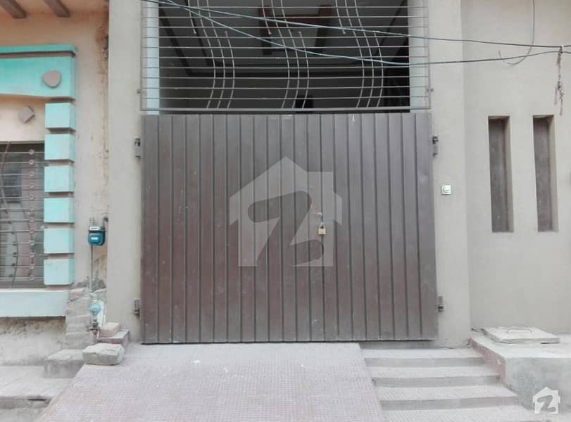گرین ٹاؤن فیصل آباد میں 3 کمروں کا 2 مرلہ مکان 40 لاکھ میں برائے فروخت۔