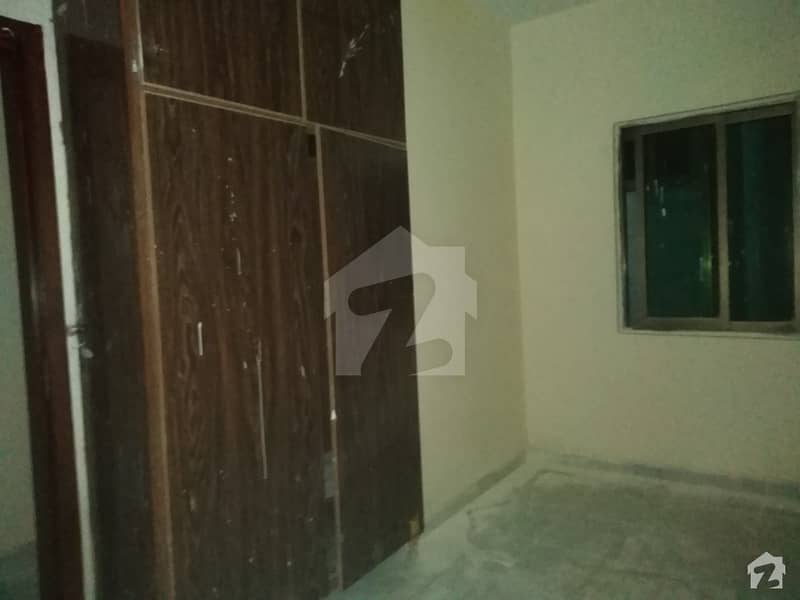 سمن آباد لاہور میں 2 کمروں کا 1 مرلہ فلیٹ 35 لاکھ میں برائے فروخت۔