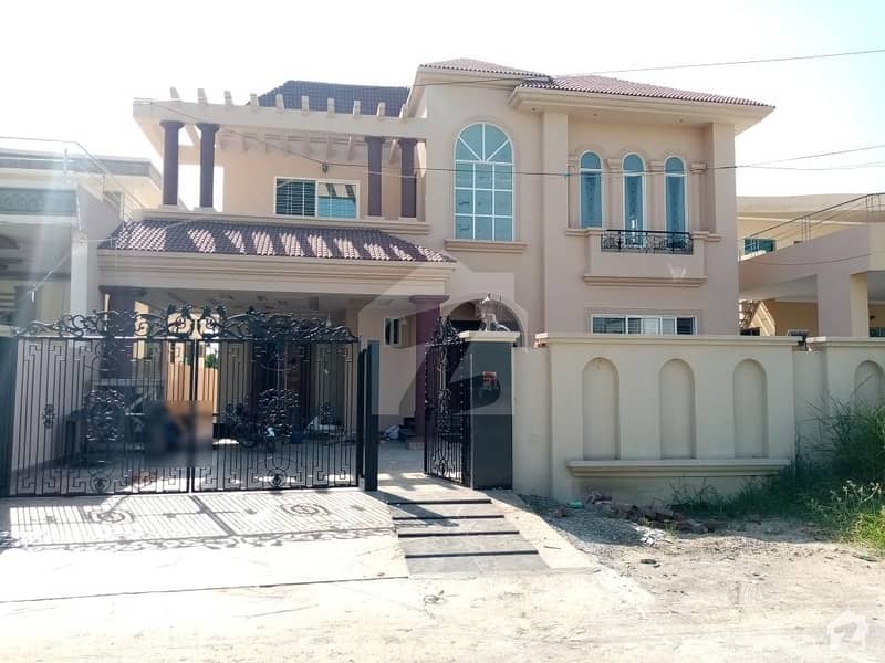 House Available For Sale In DC Colony