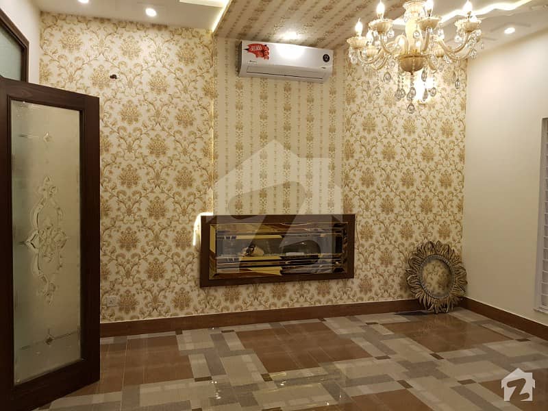 10 Marla Like Brand New Good Construct House For Rent in Bahria Town Lahore