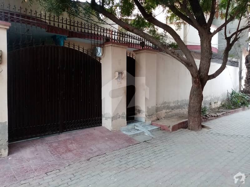 Double Storey Beautiful House Available For Rent At Chaudhary Colony Okara