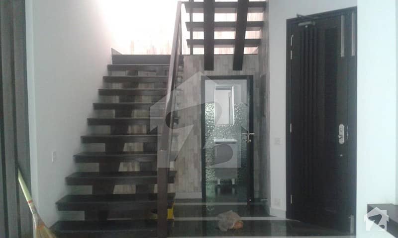 Modern Location 10 Marla Top Class House For Rent