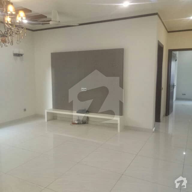 dha phase 8 Brand new Bunglow 500 Yrd peaceful street location proper two units 3 3 bedroom