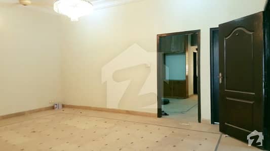 250 Sq Yards 6 Bedrooms Maintained House In Top Notch Locality 250 Sq Yards 6 Bedrooms Maintained House In Top Notch Locality
