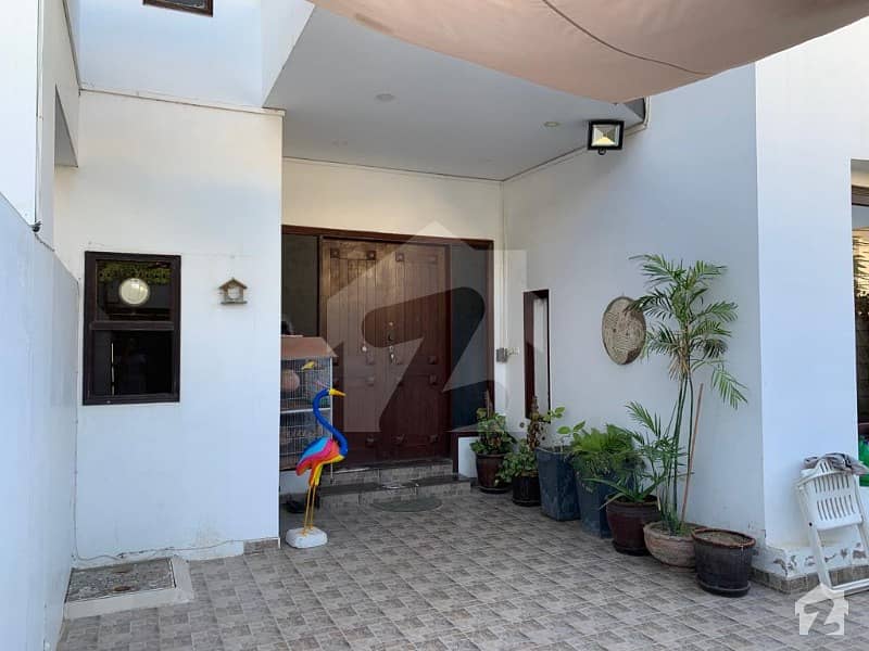 ڈی ایچ اے فیز 7 ڈی ایچ اے کراچی میں 5 کمروں کا 12 مرلہ مکان 6.25 کروڑ میں برائے فروخت۔