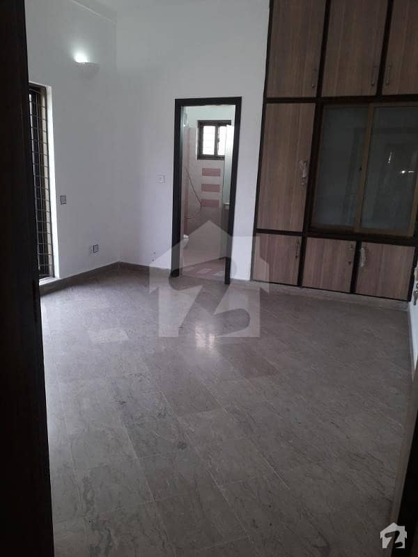 Dha phase 8 Ex Air Avenue 10 Marla 6 Bed room House