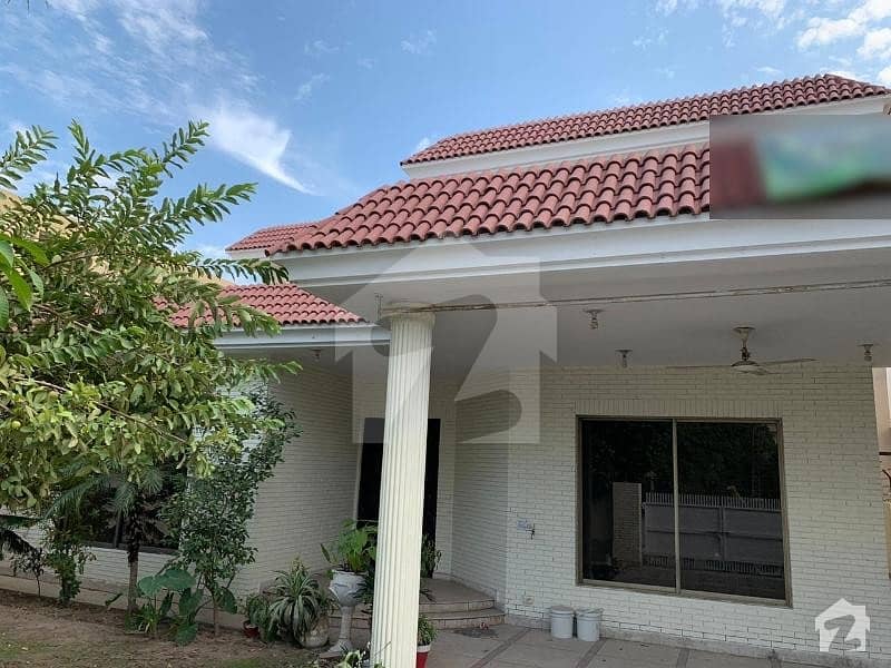 01 Kanal Used House In Phase 4 For Rent