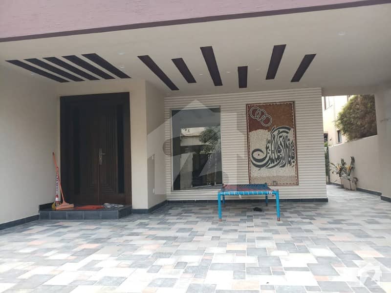 Kanal Brand New Owner Build Beautiful Bungalow Sui Gas Society Near To Dha Phase5