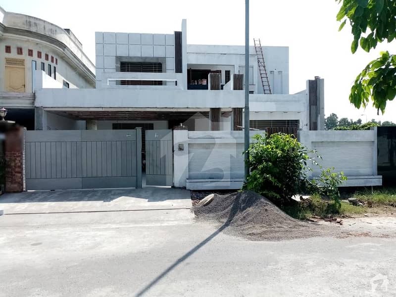 House Available For Sale In DC Colony