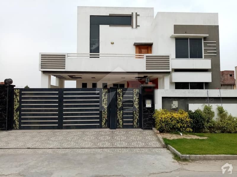 House Available For Sale In DC Colony