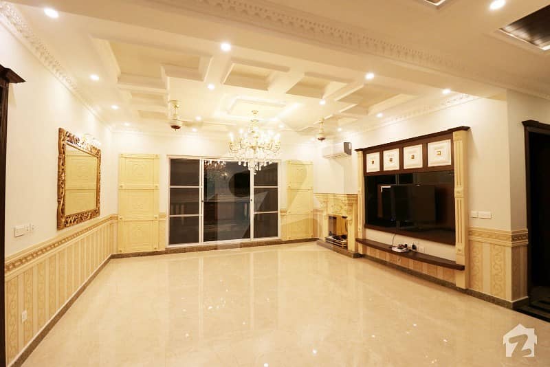 ڈی ایچ اے فیز 6 ڈیفنس (ڈی ایچ اے) لاہور میں 5 کمروں کا 1 کنال مکان 3.95 کروڑ میں برائے فروخت۔