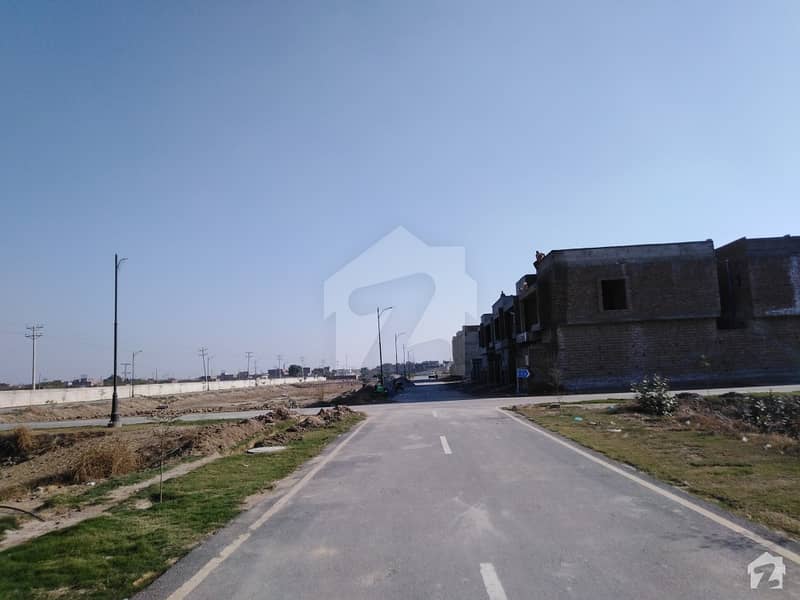 WellBuilt House Available In Good Location Eden Orchard, Faisalabad