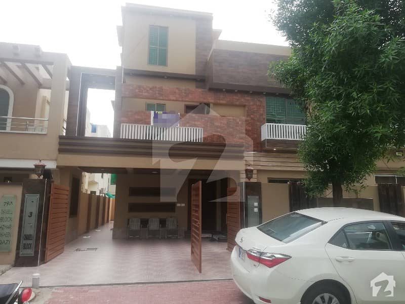 10 Marla House For Rent in Chambelli Block Sector C Bahria Town Lahore