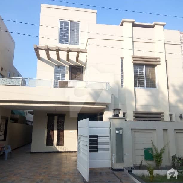 10 Marla Beautiful Brand New At Ideal Location Near Jasmine Mall House Is Available For Rent In Jasmine Block Bahria Town Lahore