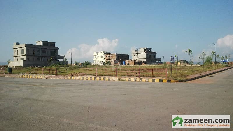 Sector H - 5 Marla Road 3 Prime Location Plot For Sale