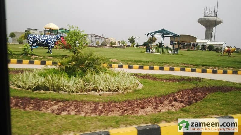 Sector J - 8 Marla Best Location Plot For Sale
