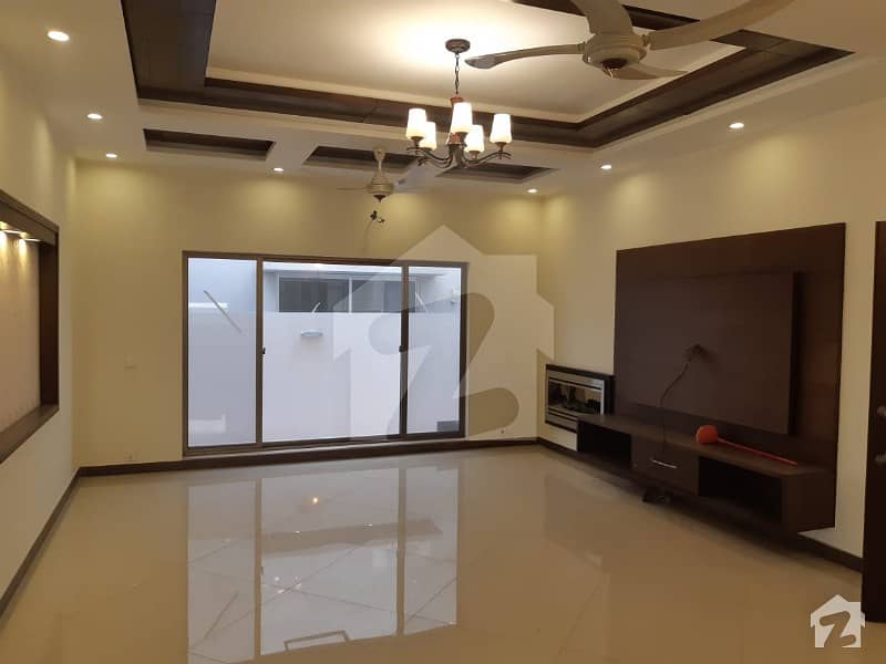 1 kanal Luxurious Bungalow Available For Rent In DHA Phase 6 Lahore