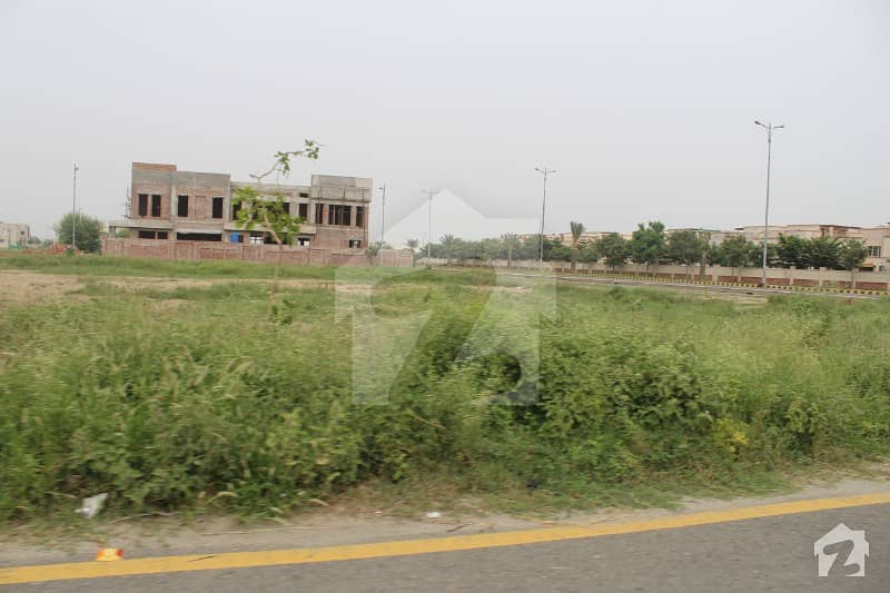 One Kanal Plot In F Block Ideal For Living Superb Location