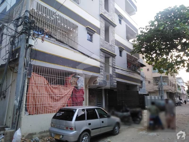 Well Built Apartment Available At Good Location Of Mehmoodabad