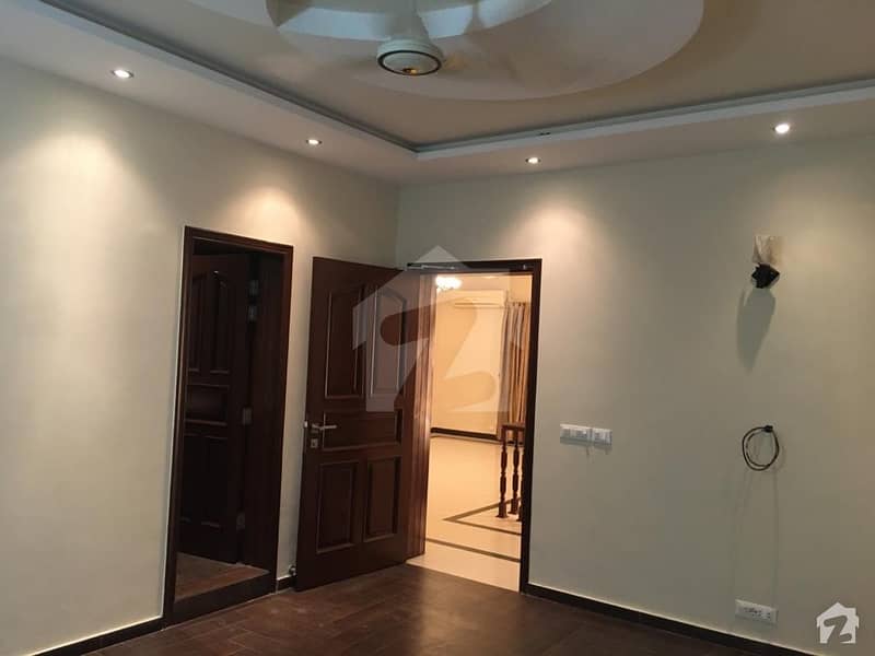 ایڈن سٹی ایڈن لاہور میں 3 کمروں کا 10 مرلہ مکان 75 ہزار میں کرایہ پر دستیاب ہے۔
