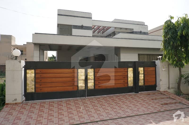 Al Habib Property Presenting 1 Kanal 7 Year Old Bungalow For Sale In DHA Lahore Phase 3 Block X