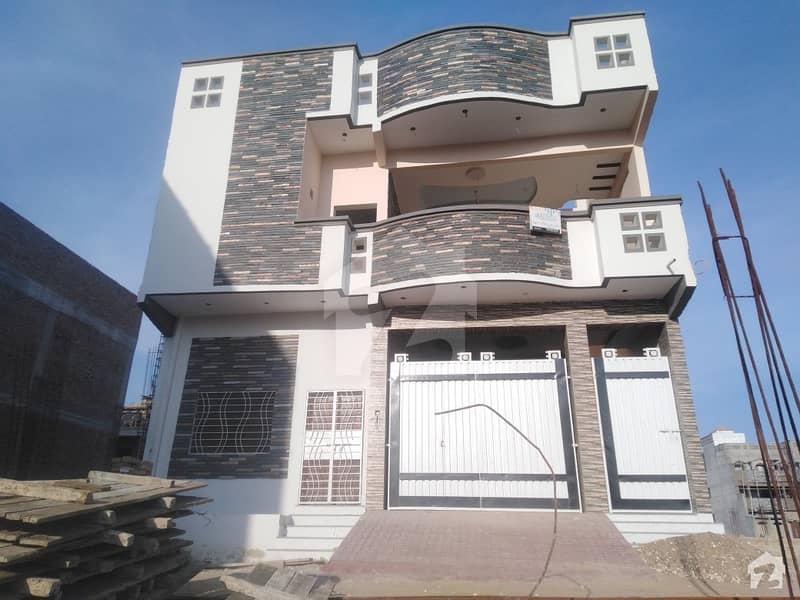 مہران ہاؤسنگ سکیم سکھر میں 5 کمروں کا 6 مرلہ مکان 1.6 کروڑ میں برائے فروخت۔