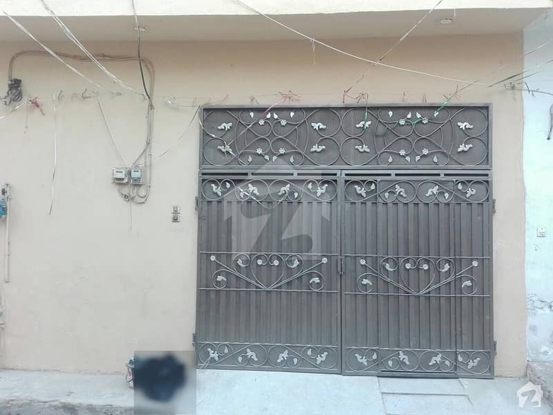 ہجویری ٹاؤن جڑاںوالا روڈ لاہور میں 6 کمروں کا 4 مرلہ مکان 90 لاکھ میں برائے فروخت۔